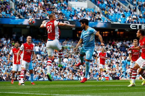 القنوات الناقلة لمباراة ارسنال ضد مانشستر سيتي Arsenal vs Man City في الدوري الإنجليزي