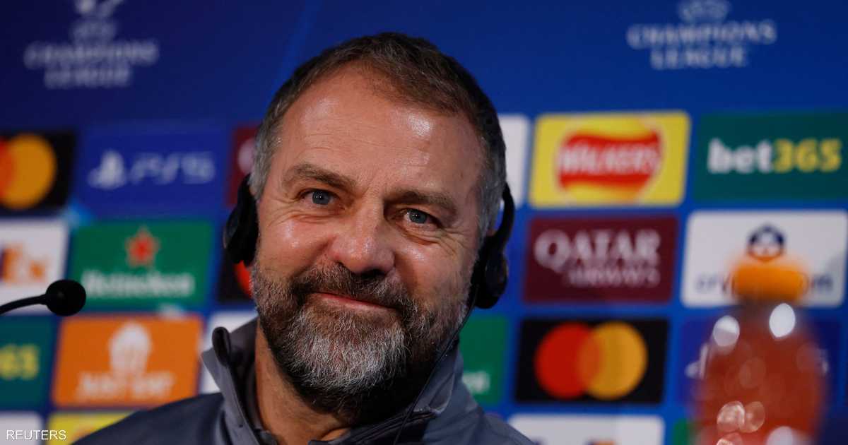 «الفريق بحاجة إلى الدعم» فليك يدافع عن لاعبي خط دفاع برشلونة بعد خسارته أمام تشلسي