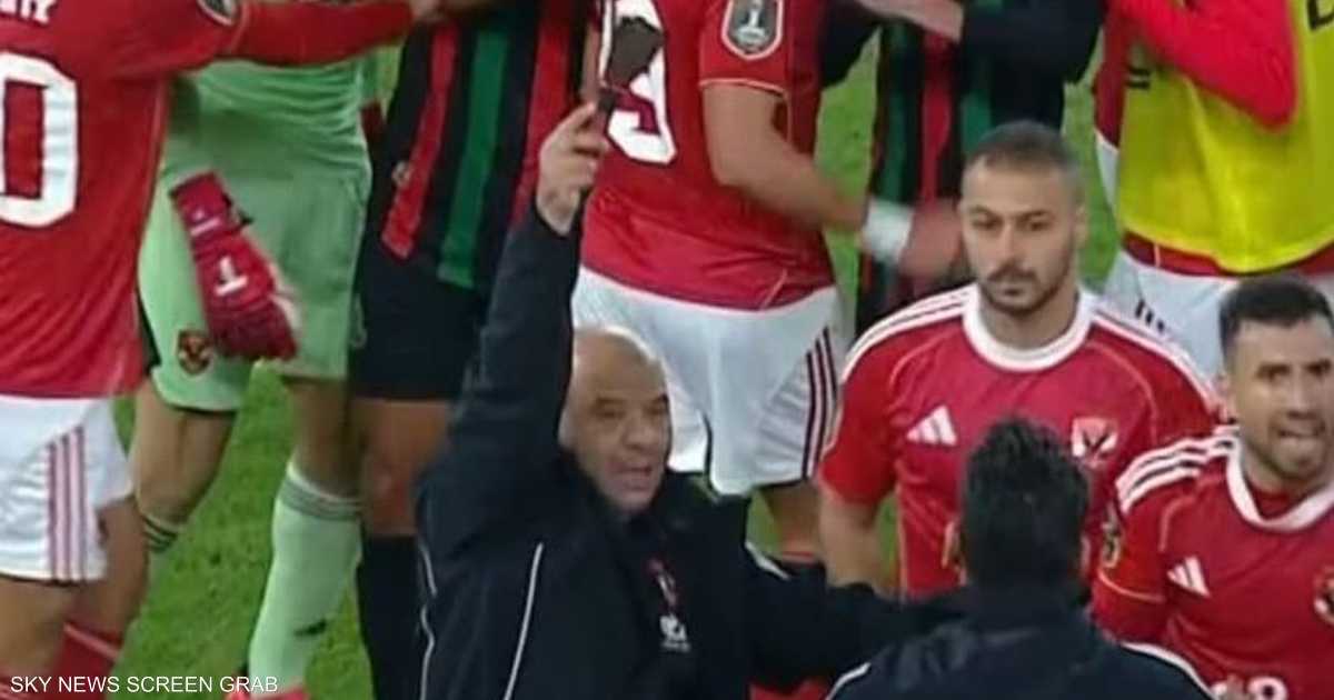 «صراع حاد ومشاهد مذهلة في مباراة الأهلي والجيش»