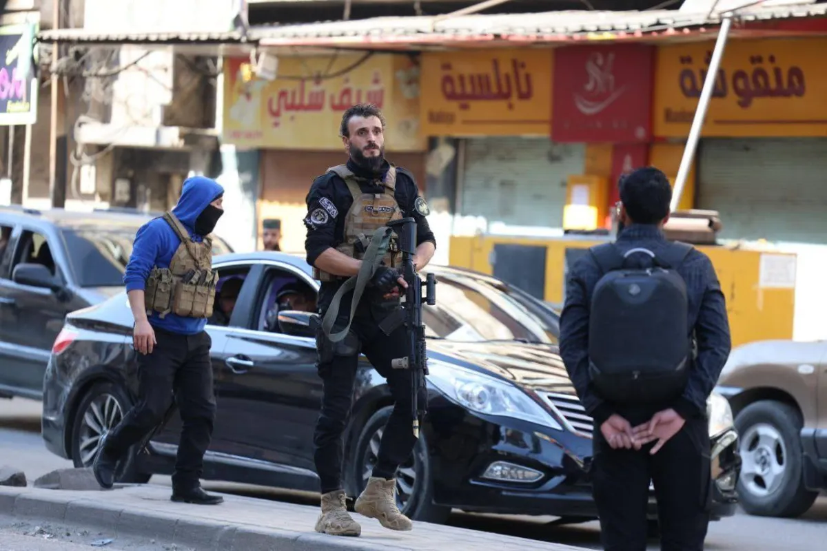 «تصعيد أمني في حمص بعد جريمة قتل مروعة لرجل وزوجته»