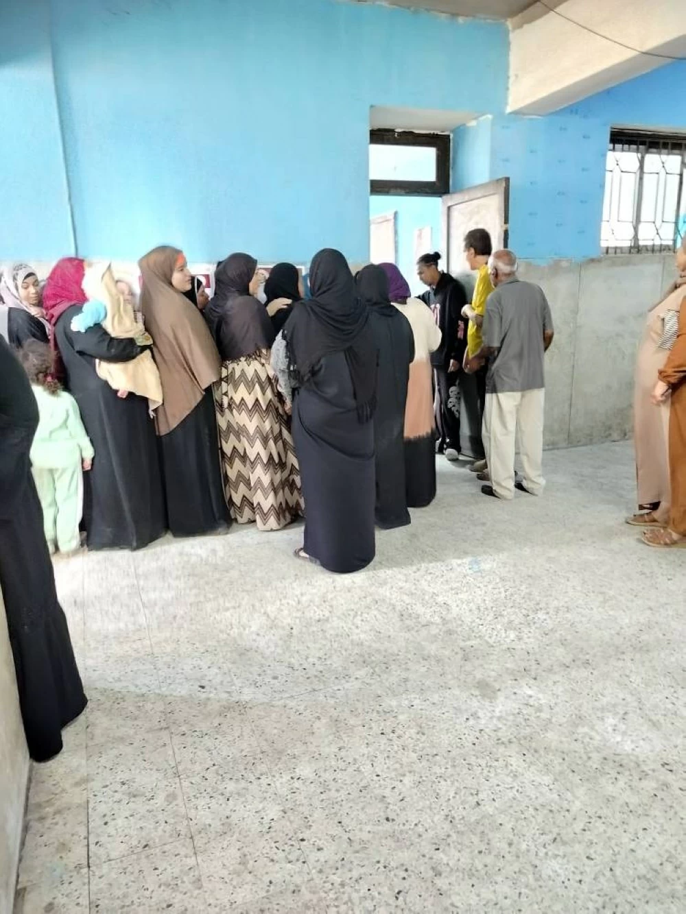 «إقبال نسائي ملحوظ في لجان انتخابات مجلس النواب 2025 بمصر القديمة»