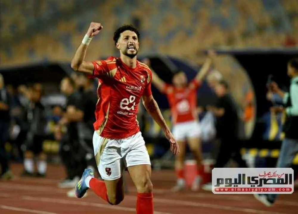 «صفقة سوبر تلوح في الأفق.. الأهلي يقترب من إنهاء إجراءات التعاقد مع نجم كبير»
