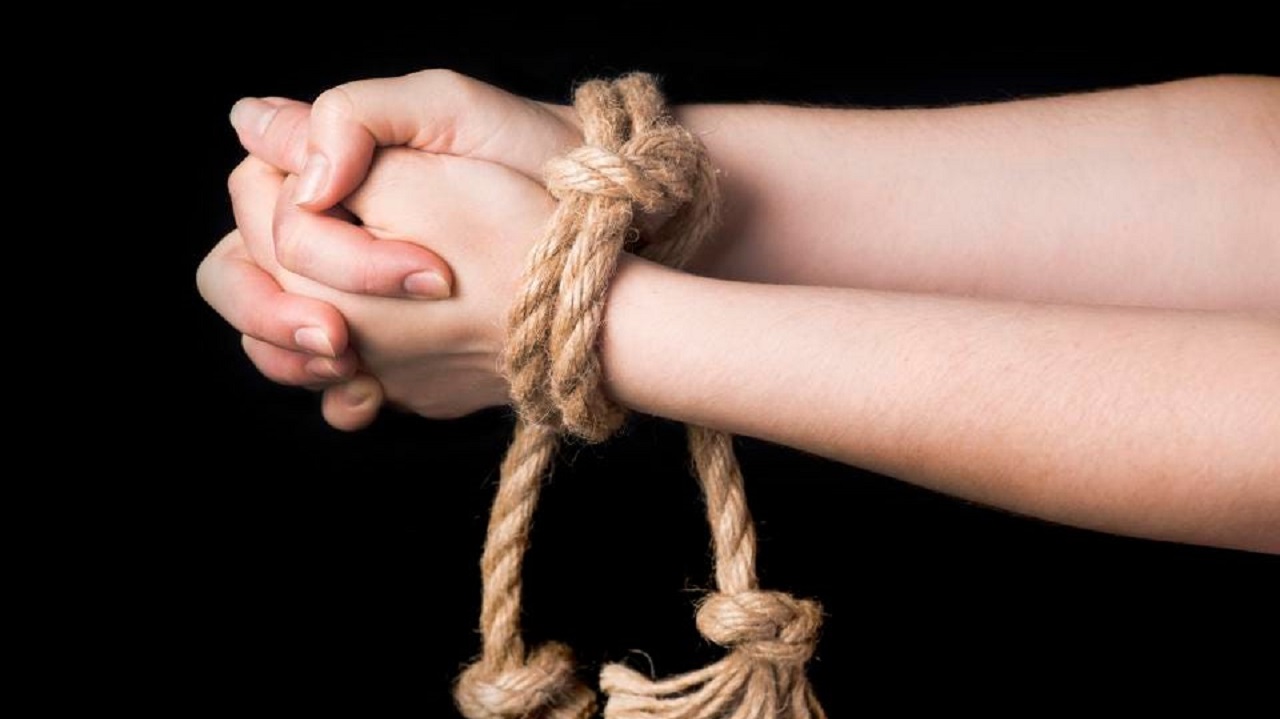 «قصة اختطاف مفبركة» سيدة في مصر تضع مديرتها في مأزق قانوني