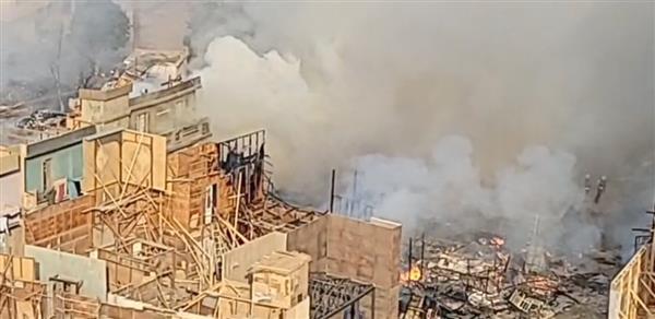 «نيران تلتهم استوديو مصر والدفاع المدني يبذل جهوداً للسيطرة على الحريق»