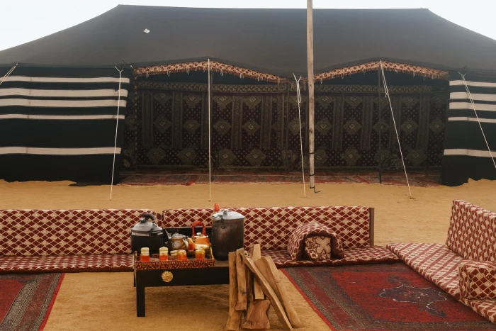 «الإقامة داخل خيمة في محمية الملك خالد تتجاوز سعر غرفة فندق 7 نجوم بـ3 آلاف ريال لليلة واحدة»