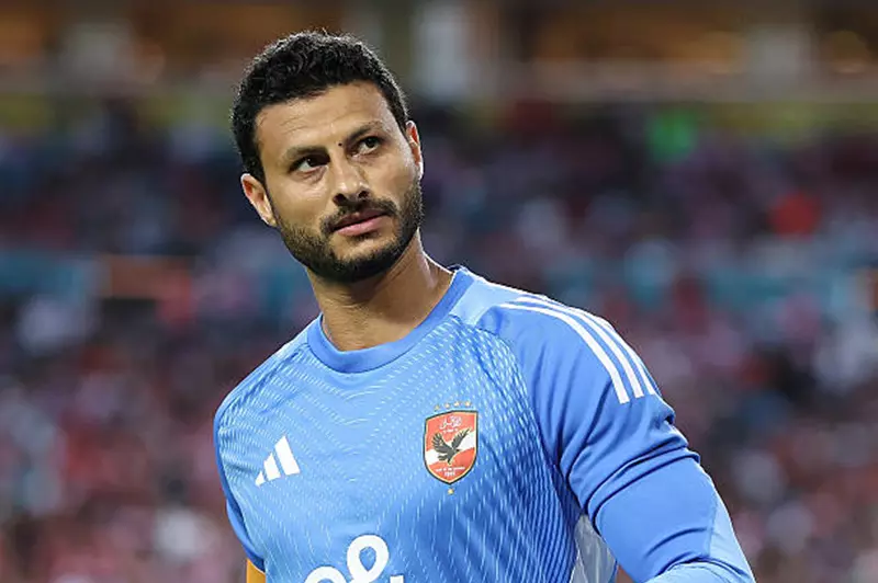 «غموض حول مشاركة الشناوي مع الأهلي أمام نهضة بركان»