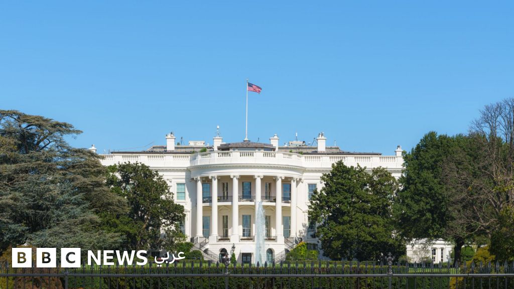 «تداعيات جديدة في السياسة الأمريكية» ترامب يوقع أمراً تنفيذياً يصف بعض فروع الإخوان المسلمين بالمنظمات الإرهابية