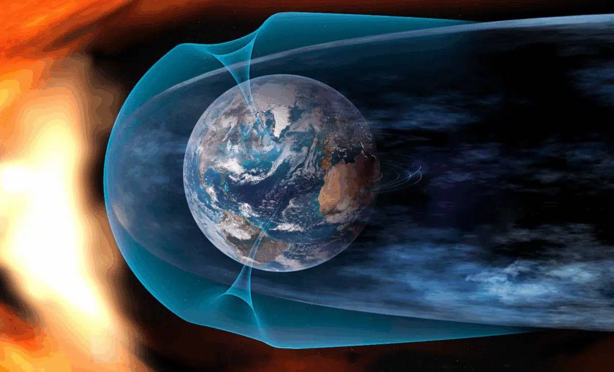 «اكتشاف تاريخي: رصد أول انعطاف مغناطيسي بالقرب من الأرض وتأثيره على البشرية»