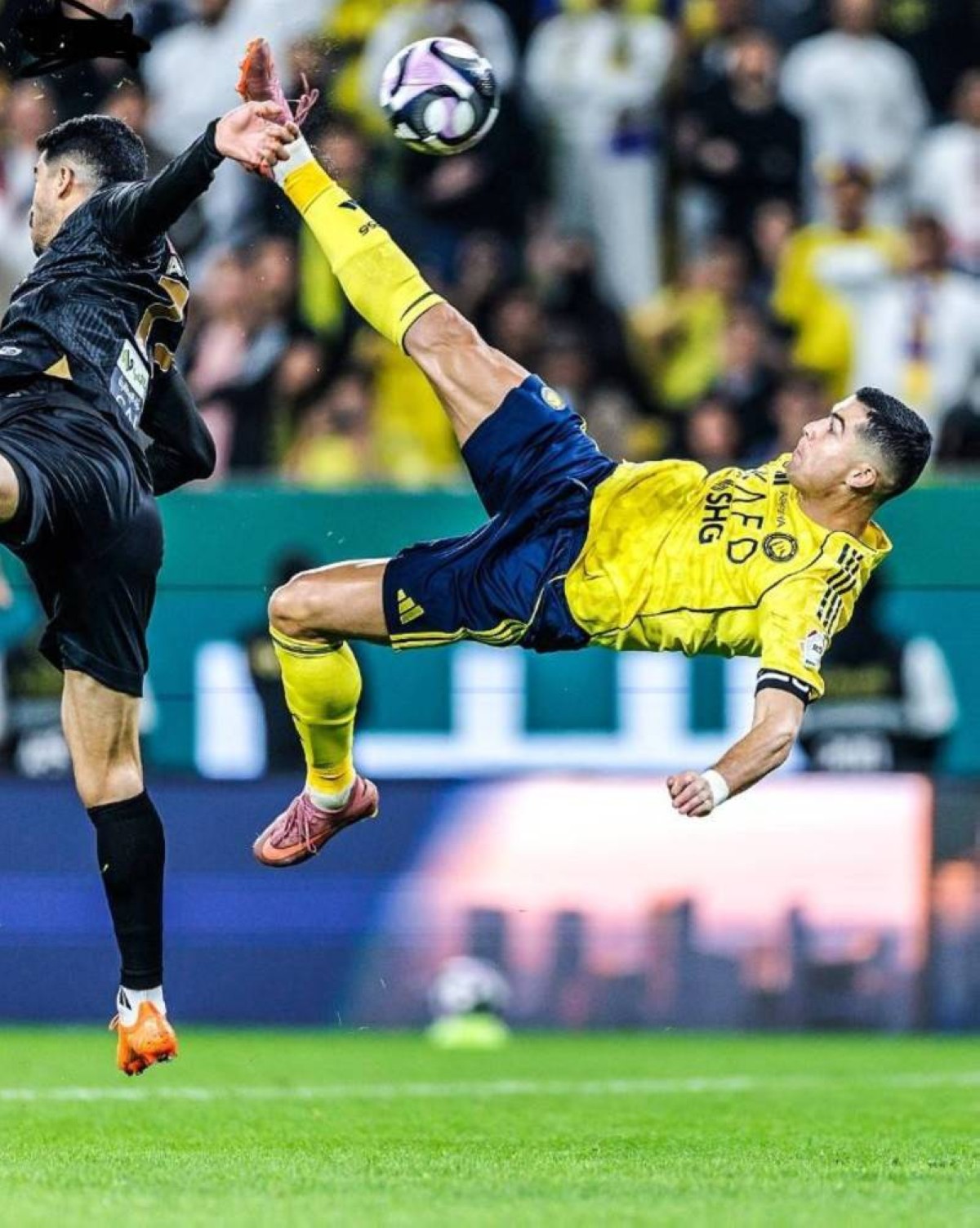 «رحلة الدبل كيك: من برازيلي ليونيداس دا سيلفا إلى أسطورة الدون»