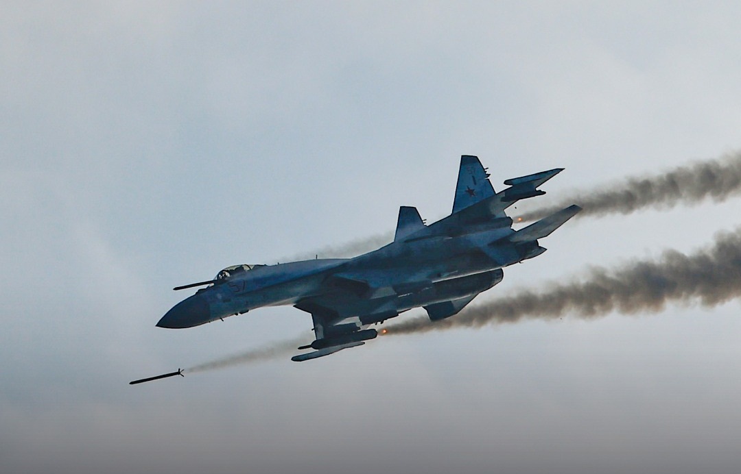 «وصول مقاتلات Su‑30 ومنظومات S‑300VM لتعزيز قدرات السودان العسكرية»