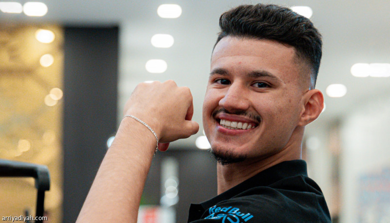 «تباين المواقف: الحمدان يرفض وجيسوس يستقبل»