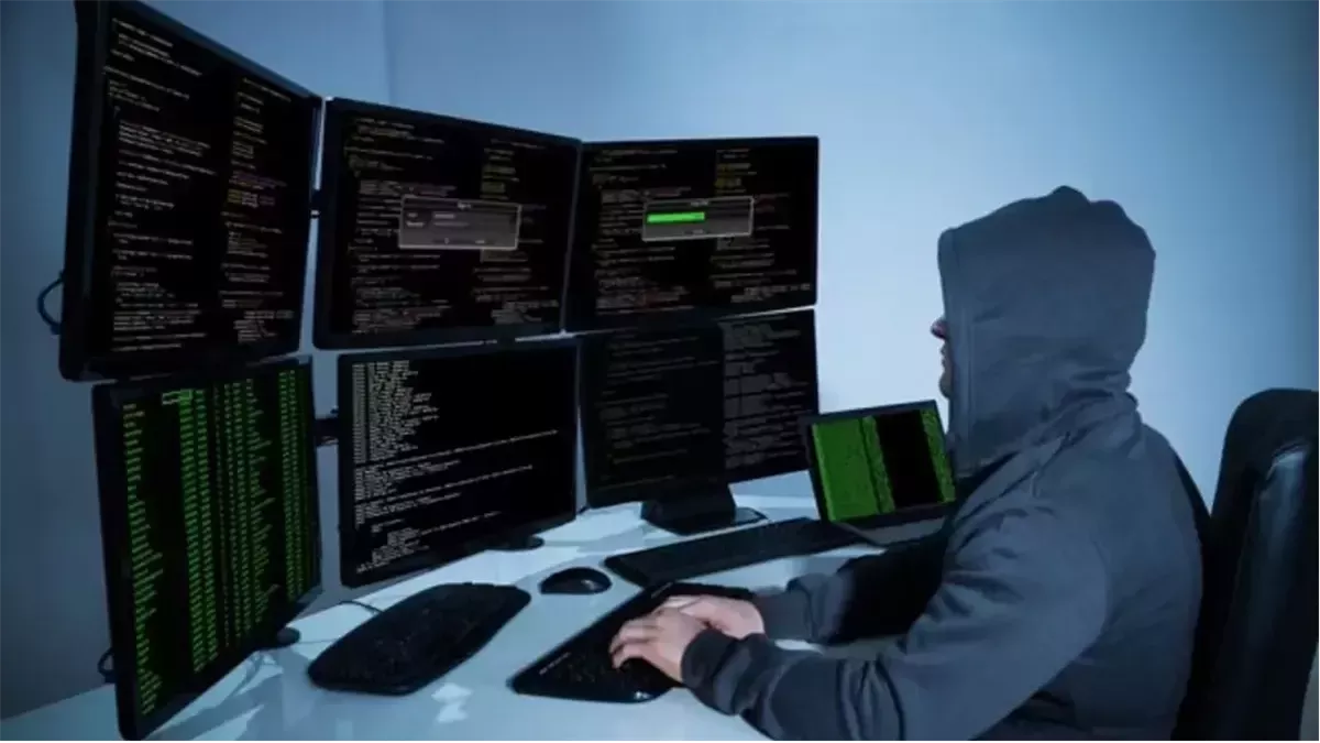 «احذر من المخاطر» خطر الـ AI يهدد خصوصيتك… “حقن الأوامر” يحذر من سرقة بياناتك المصرفية عبر المتصفحات الذكية