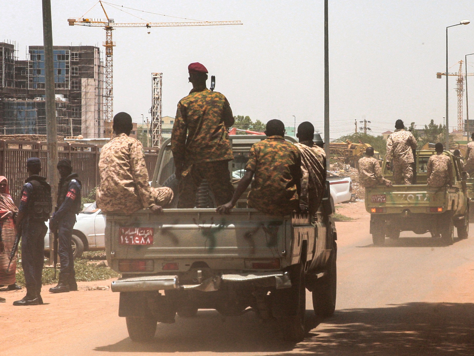 «تقدم الجيش السوداني في كردفان يشعل موجة نزوح جديدة لـ 100 ألف شخص من الفاشر»