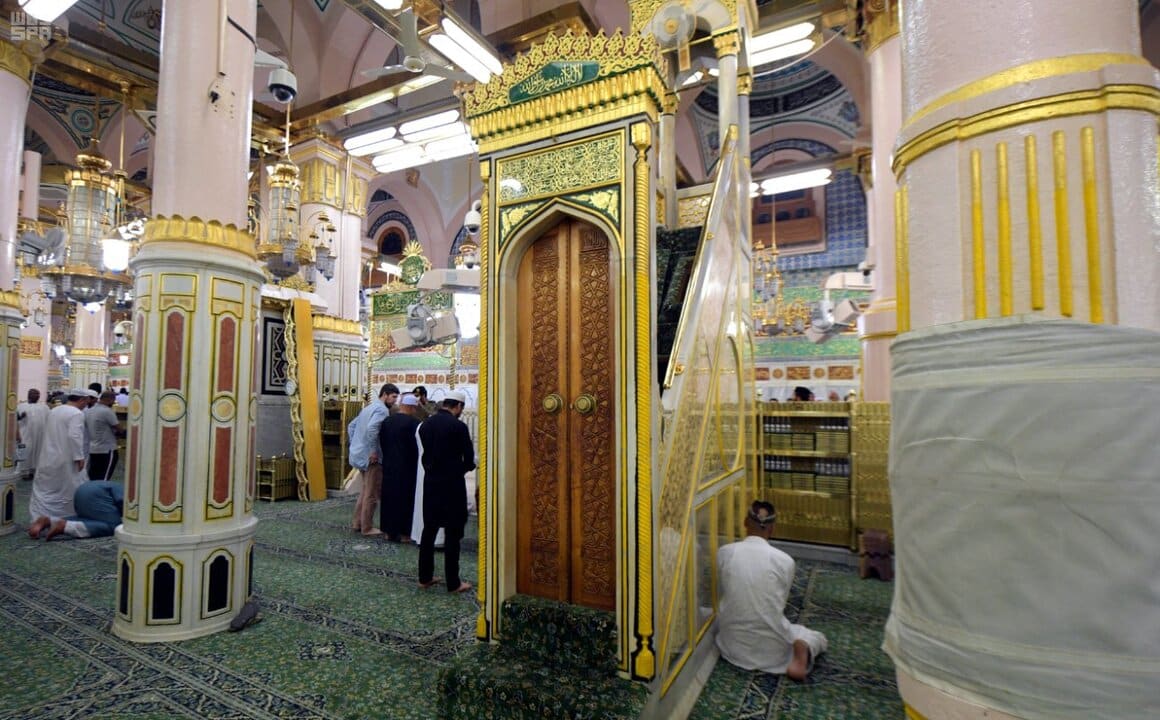 «استكشف كيفية الحصول على تصريح دخول الروضة الشريفة وزيارة قبر الرسول: الشروط والإجراءات اللازمة»