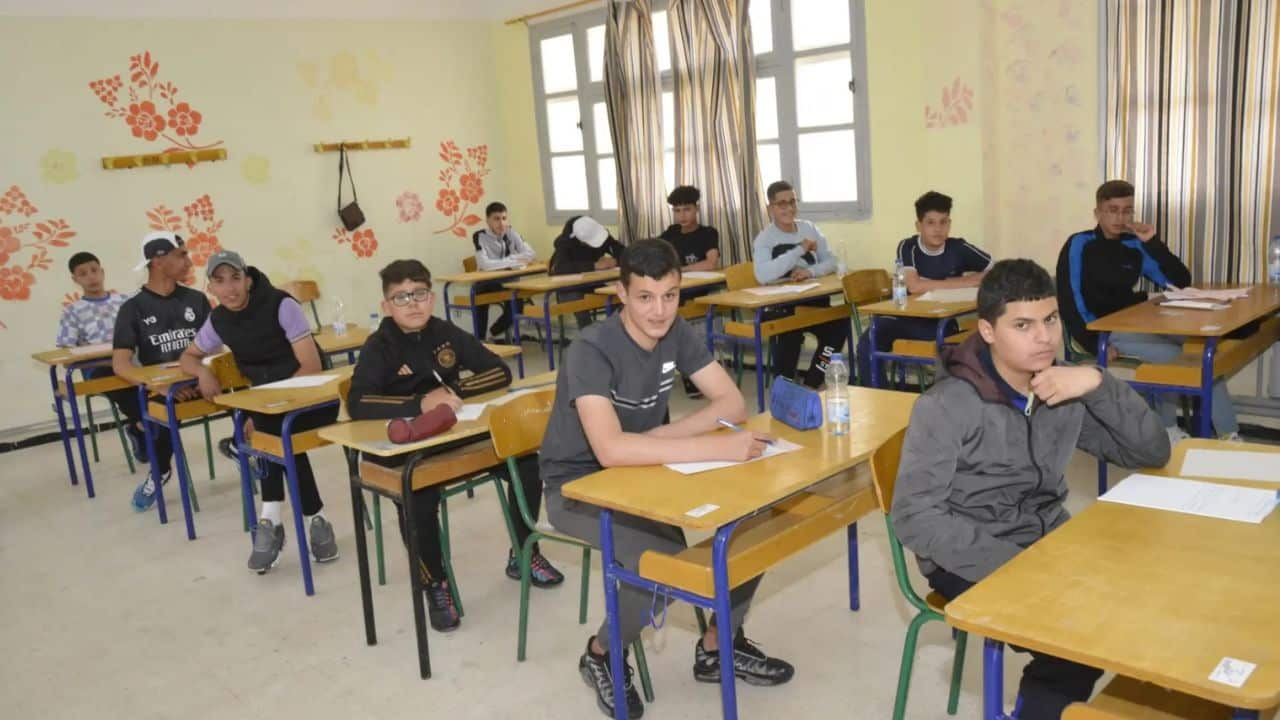 «استعدوا للاختبارات الفصلية 2025 في الجزائر» متى تبدأ الاختبارات الرسمية حسب الولايات؟