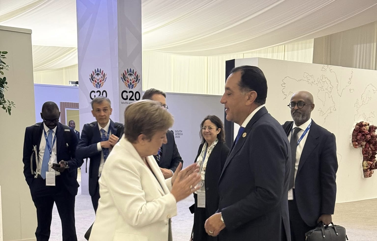 «مصطفى للسلام والإعمار» مصر تعكف على مناقشة إعادة إعمار غزة ومصير برنامج صندوق النقد الدولي خلال قمة العشرين