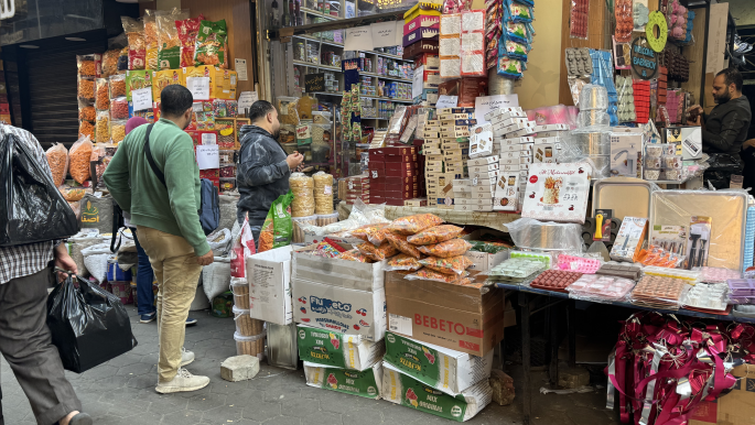 «السوق تبحث عن انفراجة في ظل الركود ونقص السيولة»