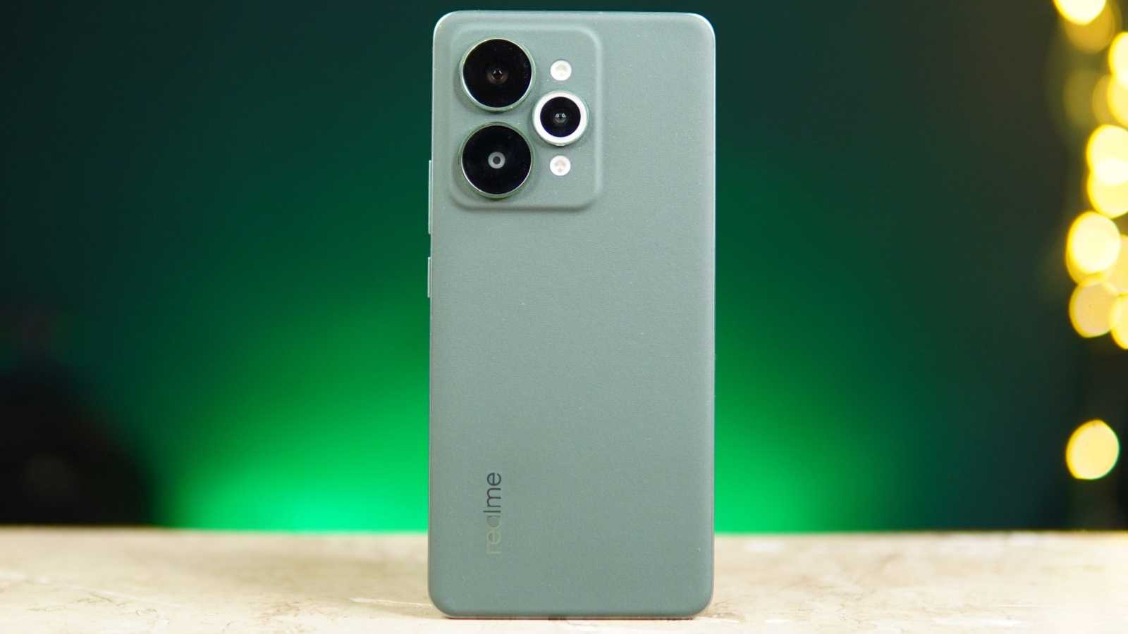 «تجربة فريدة مع هاتف Realme 15 Pro وذروة الأداء ببطارية رائعة في الفئة المتوسطة العليا»