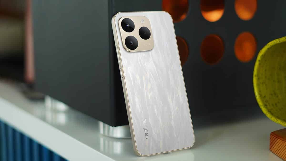 «وحش الفئة المتوسطة» مواصفات وسعر هاتف Realme 15T الجديد وأهم مميزاته