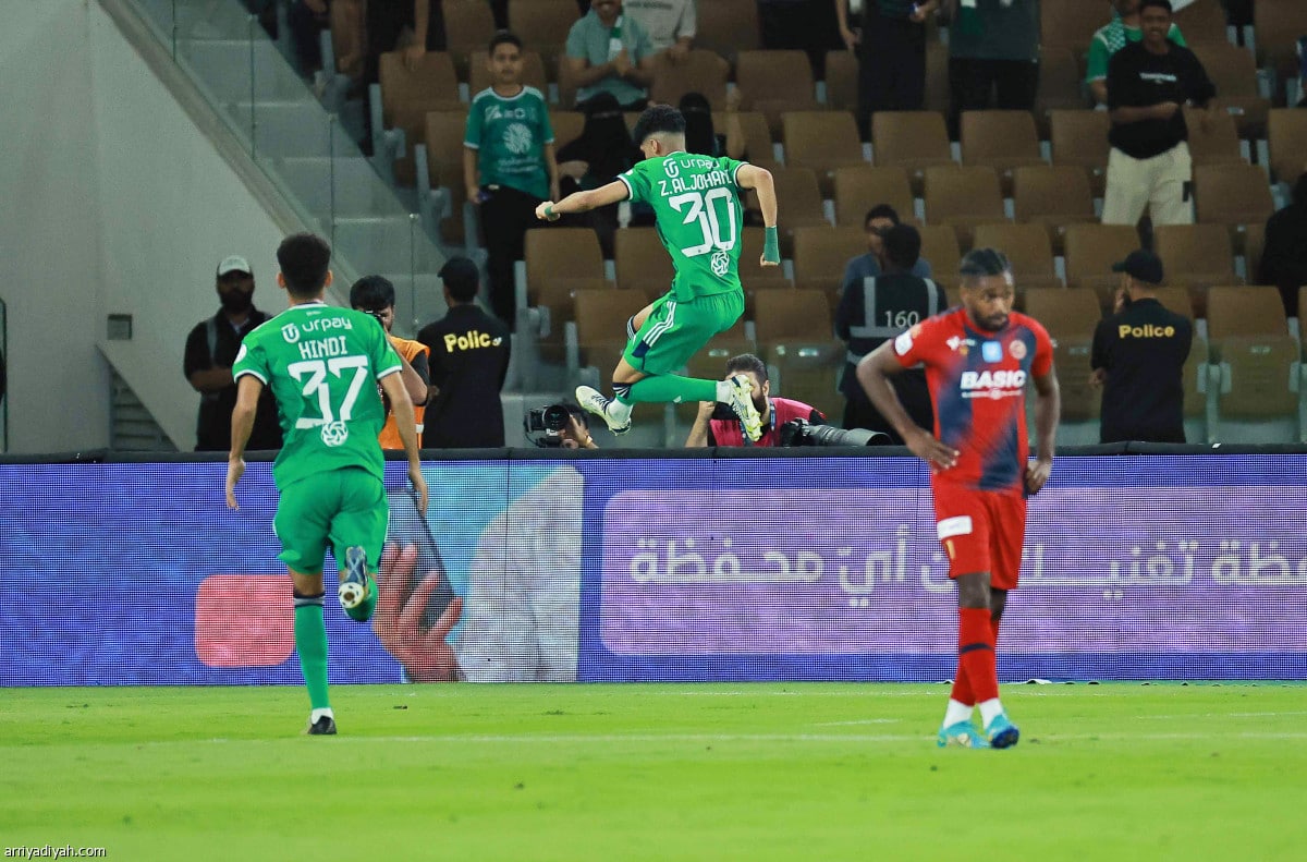 «مواجهة نارية بالأهلي وضمك في دوري روشن السعودي 2025-2026 والقنوات الناقلة»