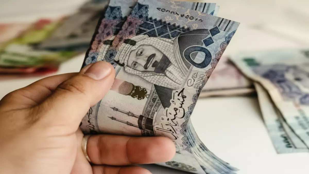 «وزارة الموارد تكشف الحقائق حول زيادة الضمان 2026 وتثير صدمة بين المستفيدين»