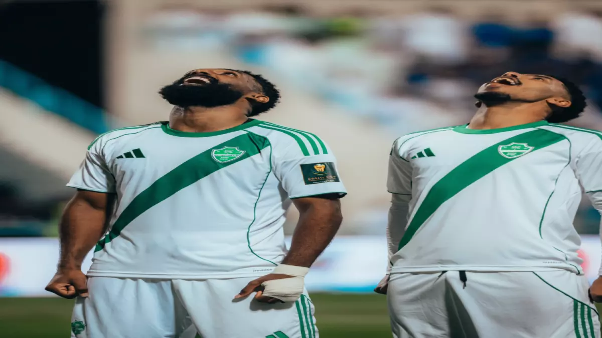 «العملاق الأحمر يواصل التألق» الأهلي يكتسح الباطن بثلاثية نارية ويتأهل إلى ربع نهائي كأس خادم الحرمين الشريفين