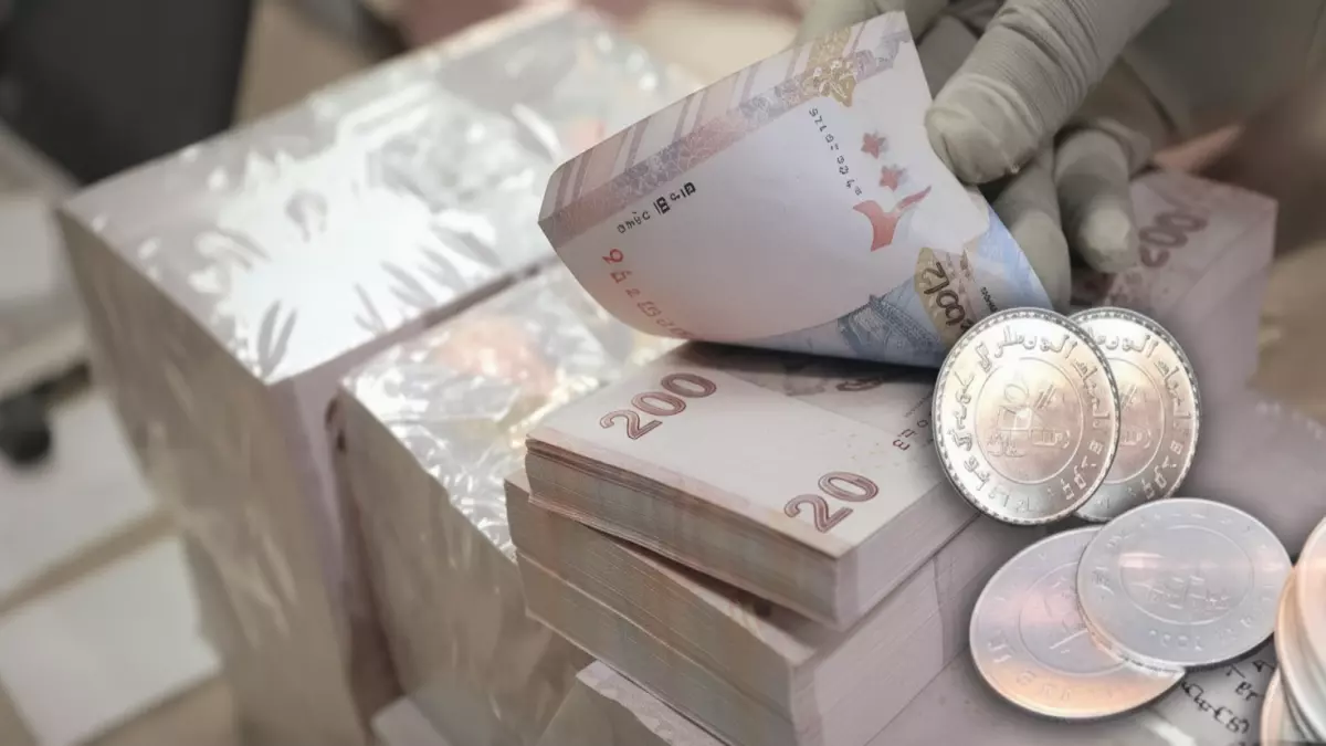 «أرقام مذهلة: الدولار في صنعاء 536 وفي عدن 1627… الفارق يثير صدمة اليمنيين»