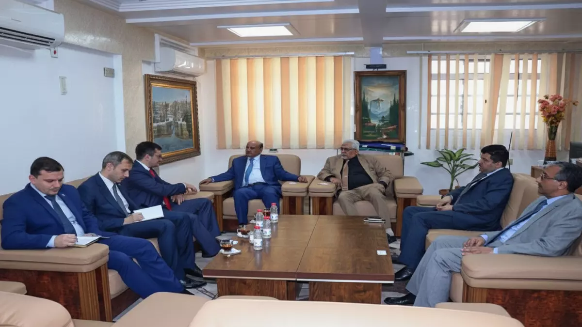 «تحالف غير متوقع» اليمن وروسيا يعلنان عن خطة مالية سرية قد تعيد تشكيل الاقتصاد اليمني