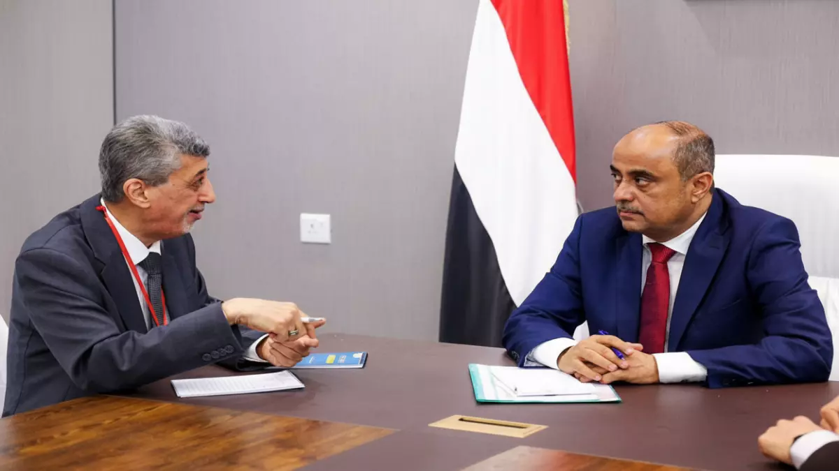 «خطط إنقاذ اقتصادية مبتكرة» بن بريك يكشف عن شراكة تاريخية تعيد اليمن إلى قلب التجارة العالمية