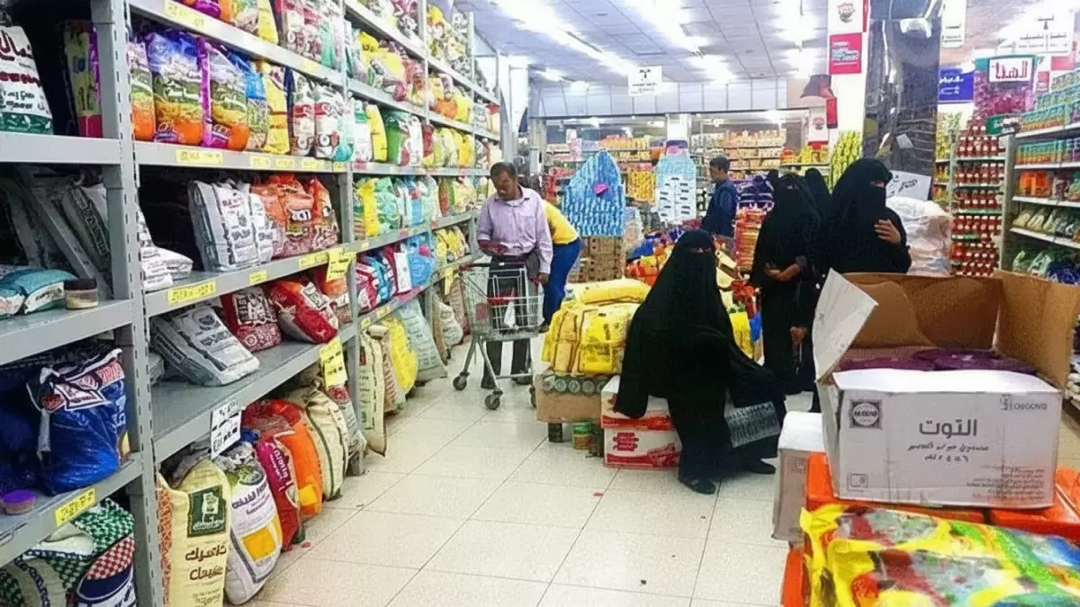 «أزمة جوع في عدن: أسعار البصل تتجاوز أسعار اللحم بـ8000 ريال والطلاب يتوجهون للمدرسة بلا غذاء»