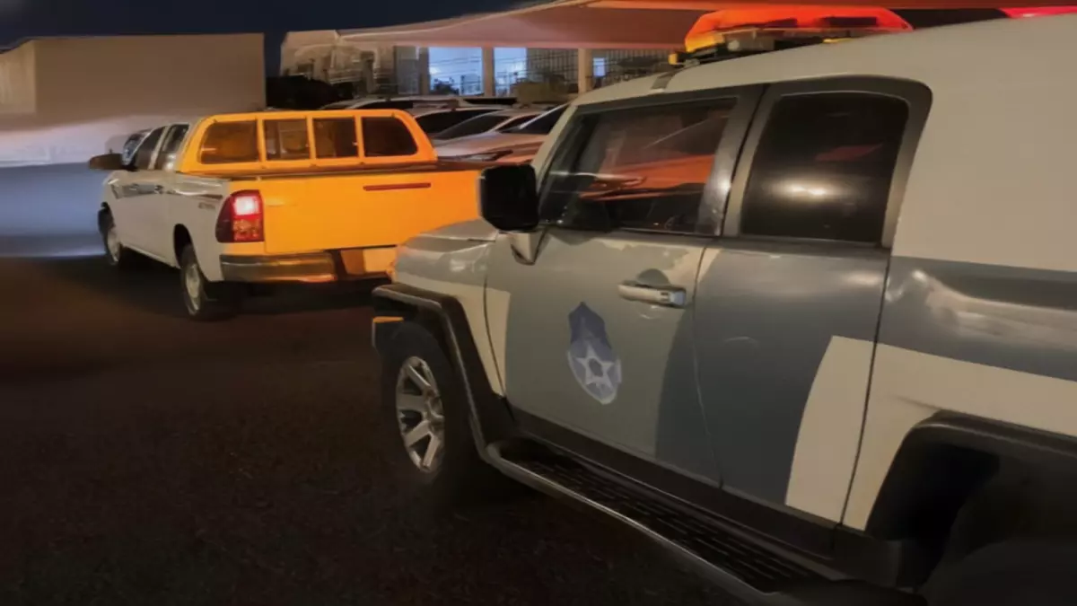 «حادث مروع في عسير: سائق متهور يصطدم بجسم ثابت والمرور يلاحقه!»