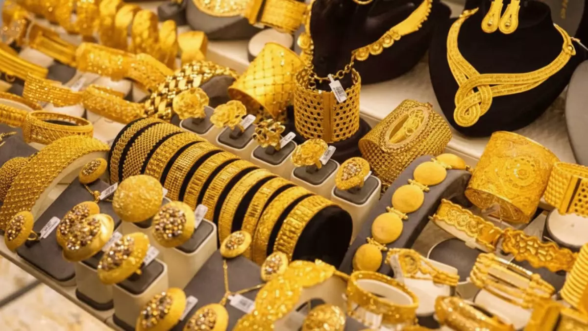 «سعر الذهب في مصر يسجل ارتفاعاً قياسياً… عيار 24 يصل إلى 6440 جنيهاً – هل حان الوقت للاستثمار؟»