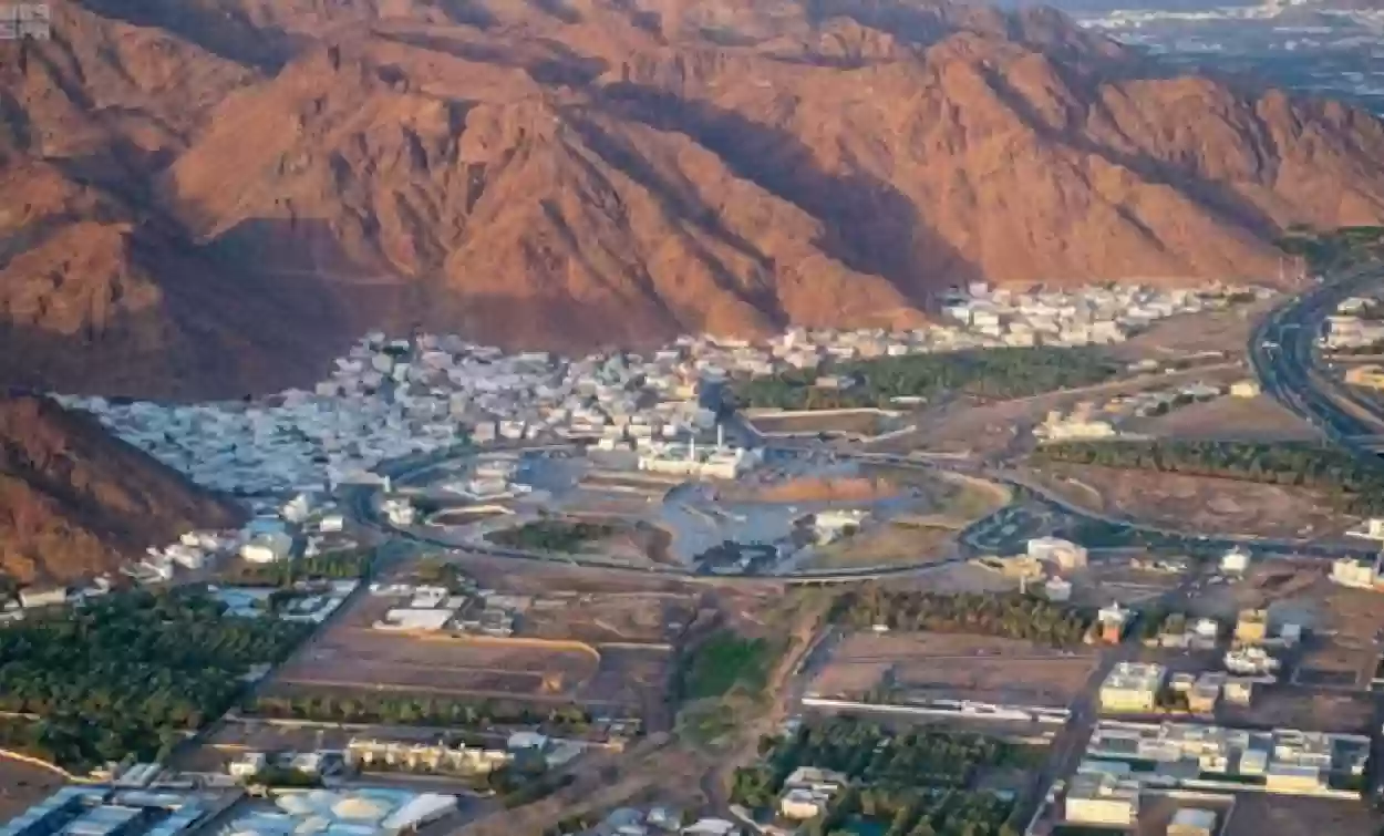 «حقائق مثيرة حول شائعة إزالة جبل أحد في المدينة المنورة وما تكشفه الجهات الرسمية»