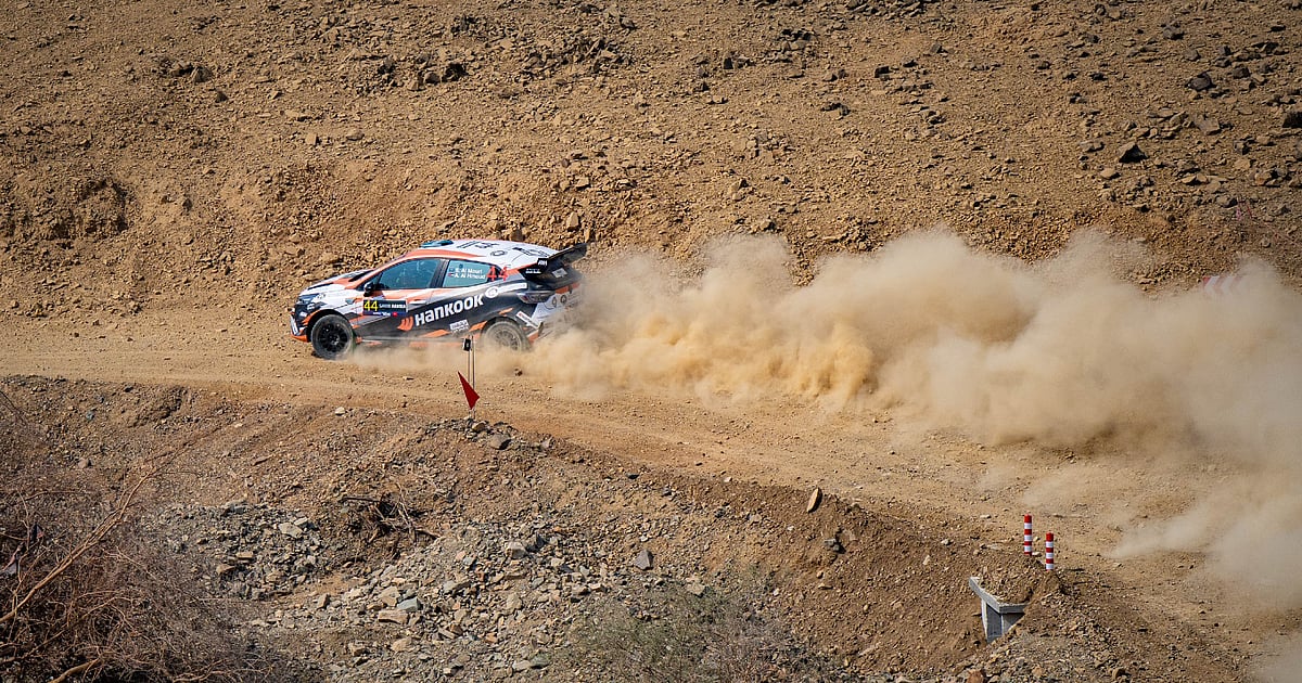 «استمرار الإثارة في رالي السعودية 2025» الفرنسي أدريان فورماو يعتلي صدارة اليوم الثاني من بطولة العالم للراليات