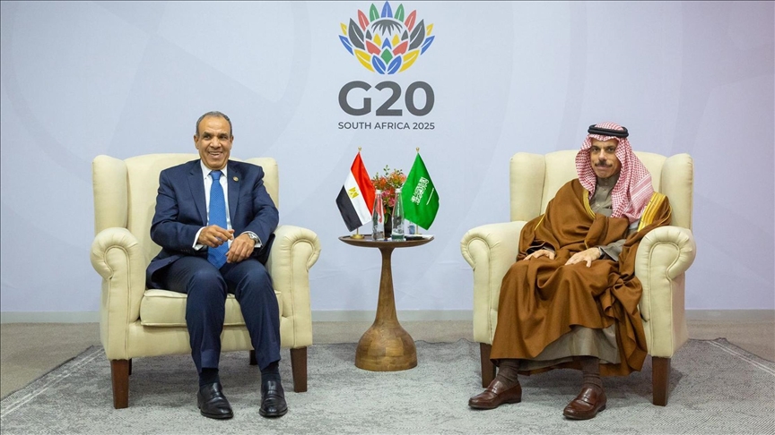 «تطورات اتفاق غزة وجهود التهدئة في السودان تتصدر محادثات مصر والسعودية»