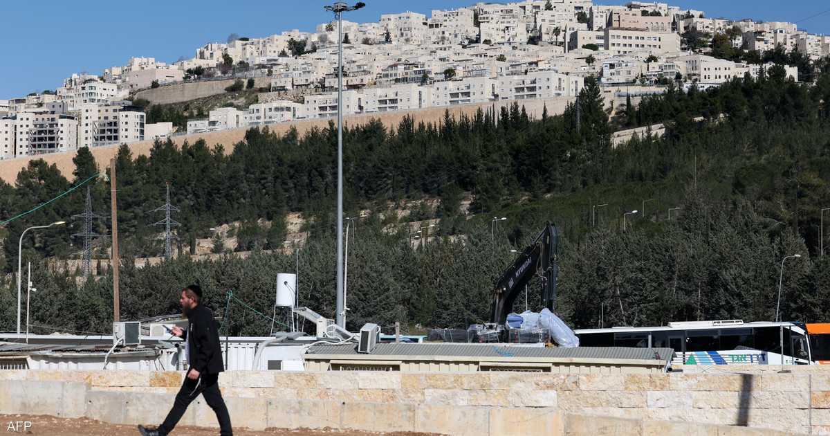 «تحت الضغط الأميركي، إسرائيل تفرغ 28 بؤرة استيطانية في الضفة الغربية»