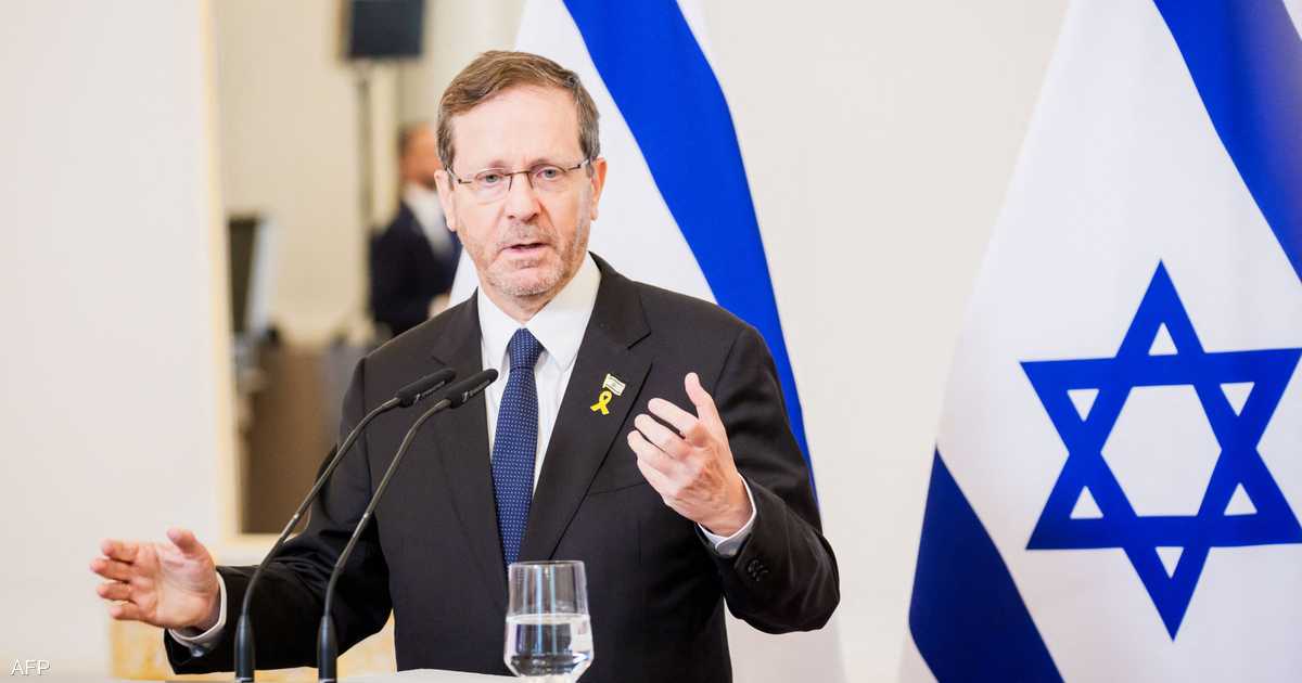 «توجهات جديدة في السياسة الإسرائيلية: هرتسوغ يدرس إمكانية العفو عن نتنياهو قبيل الانتخابات»