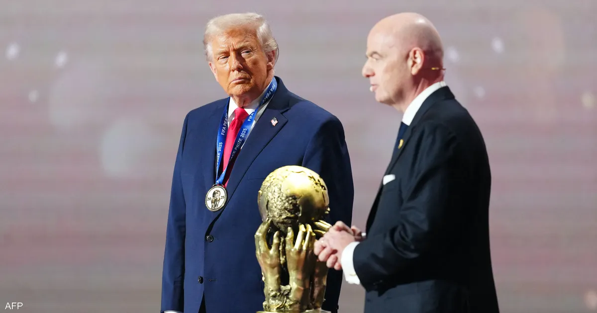 «حدث تاريخي» ترامب يحصد جائزة الفيفا للسلام