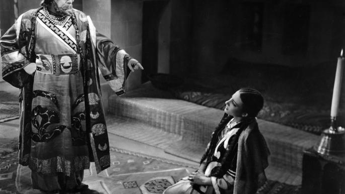 «خطر النيران يهدد إرث تسعين عاماً»