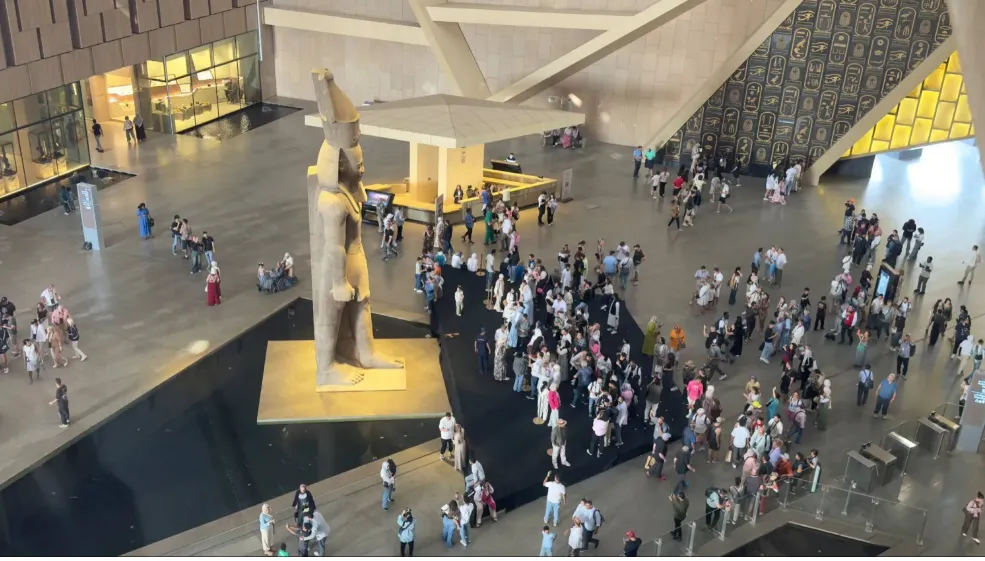 «هل ستؤثر زيادة رسوم تأشيرة الدخول إلى مصر على السياحة؟»