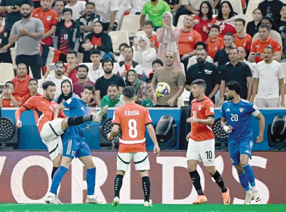 «أداء ضعيف ولا إضافات جديدة» هاني رمزي يوجه انتقادات حادة لنجم منتخب مصر الثاني