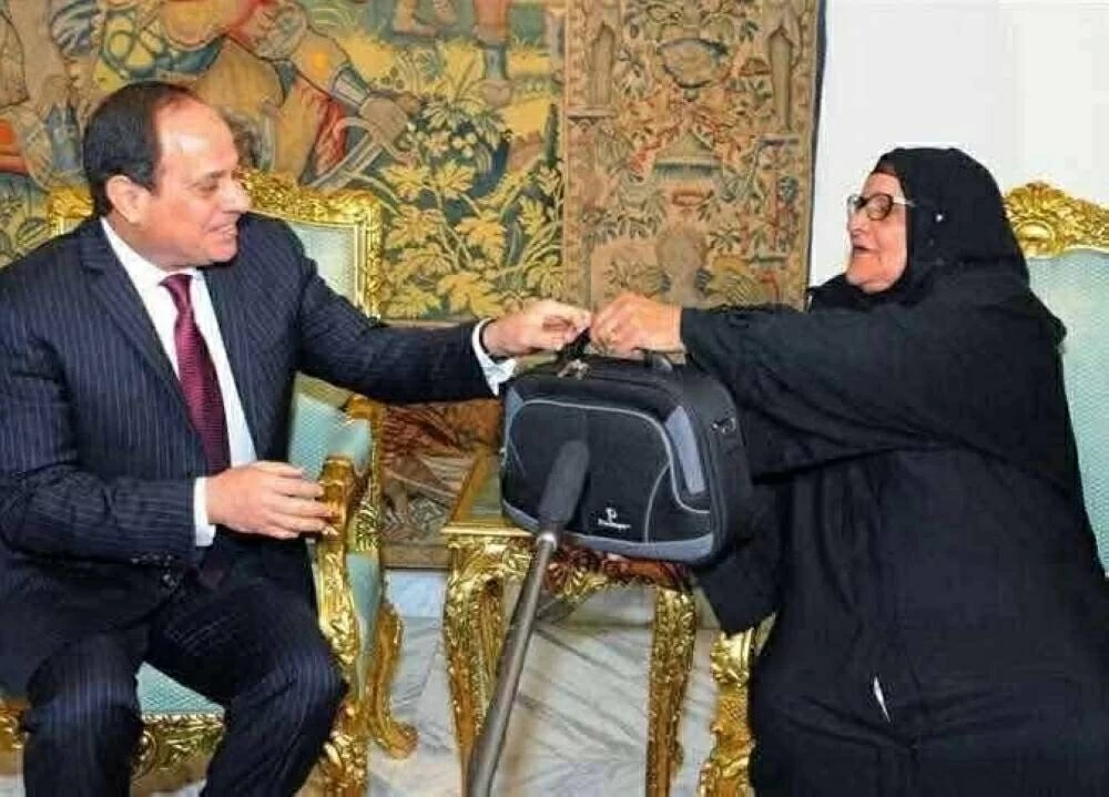 «وداعًا للإنسانية» محافظ الدقهلية يُنعى الحاجة «سبيله» التي تبرعت بثروتها لـ«تحيا مصر»