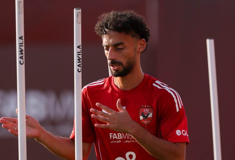 «تجديد عقد عبدالقادر مع الأهلي يتعرض لعقبة جديدة في المفاوضات»