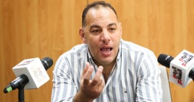 «صراع القمة: أحمد بلال يؤكد أن المنافسة في مصر مقتصرة على الأهلي وبيراميدز»