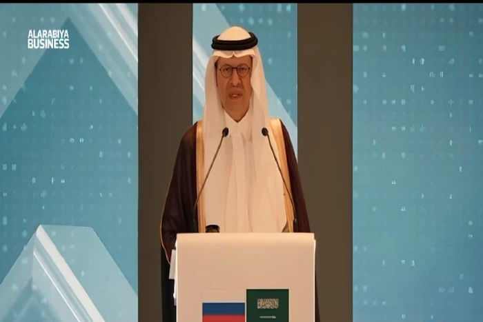 «وزير الطاقة يكشف النقاب عن تناقضات الدول الداعية للتخلص التدريجي من الهيدروكربونات»