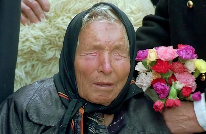 «كأس العالم على الأبواب.. نبوءة بابا فانغا لعام 2025 تعود لتثير الجدل بعد 29 عامًا من رحيلها»