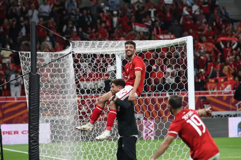 «لحظة مفصلية في مسيرة طاهر محمد مع الأهلي»