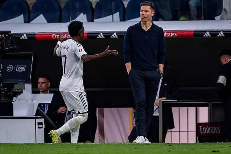 «تطور مثير خلال مفاوضات ريال مدريد لتجديد عقد فينيسيوس»