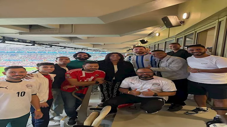 «شاهد ماذا قالت هالة صدقي من ملعب مباراة مصر والإمارات عن ميسي ومبابي»