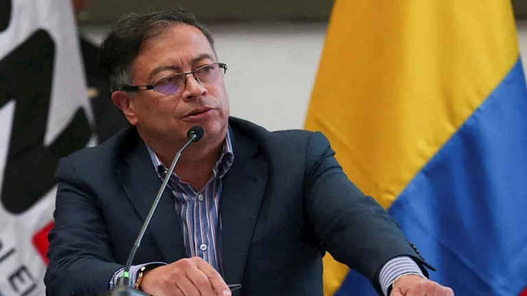 «حذر من العواقب» الرئيس الكولومبي ينبه ترامب: مهاجمتنا تعني إعلان الحرب